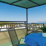 Seaview Apartments Duky